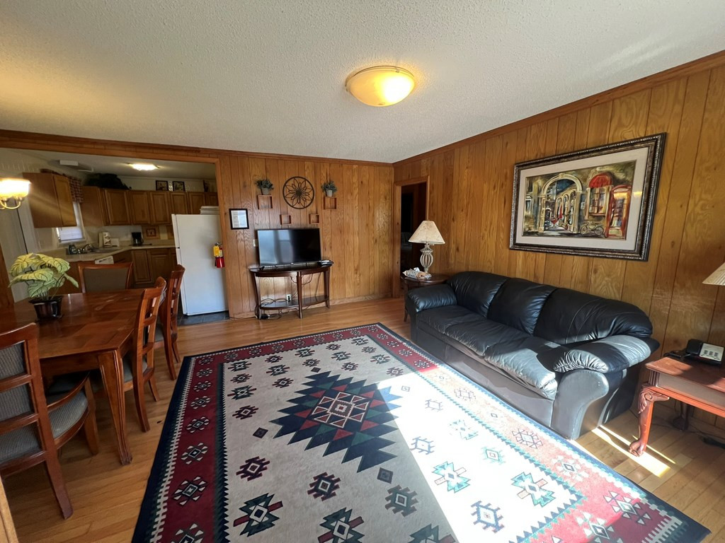 71 Laura Street Property Photo 8