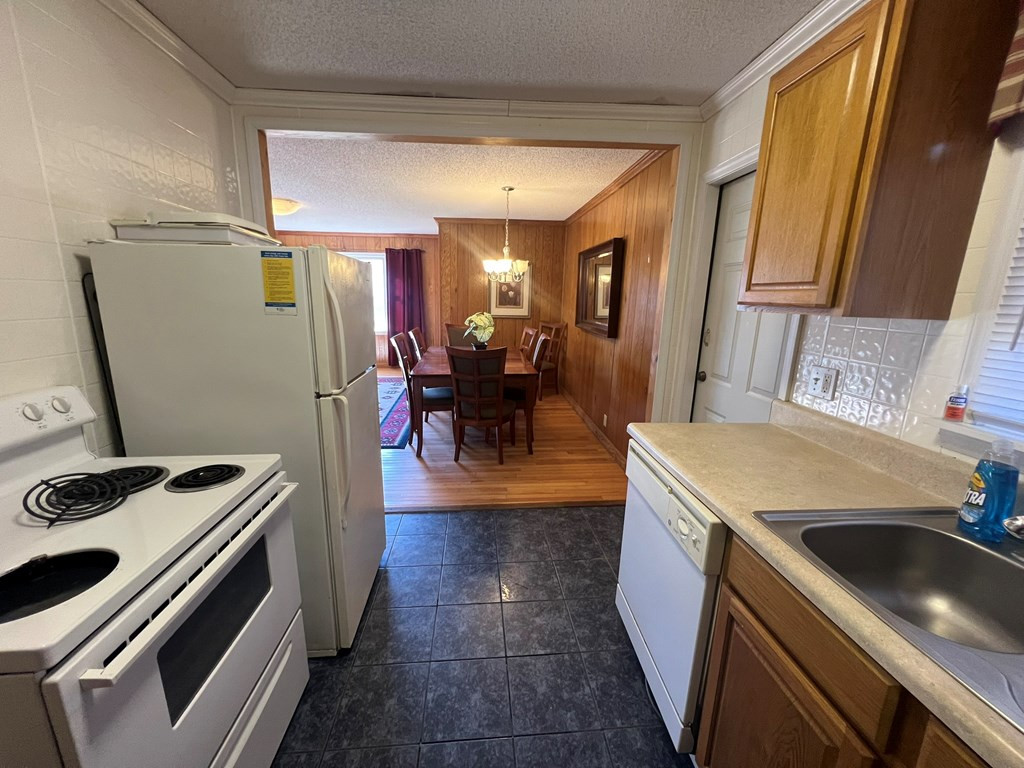 71 Laura Street Property Photo 11