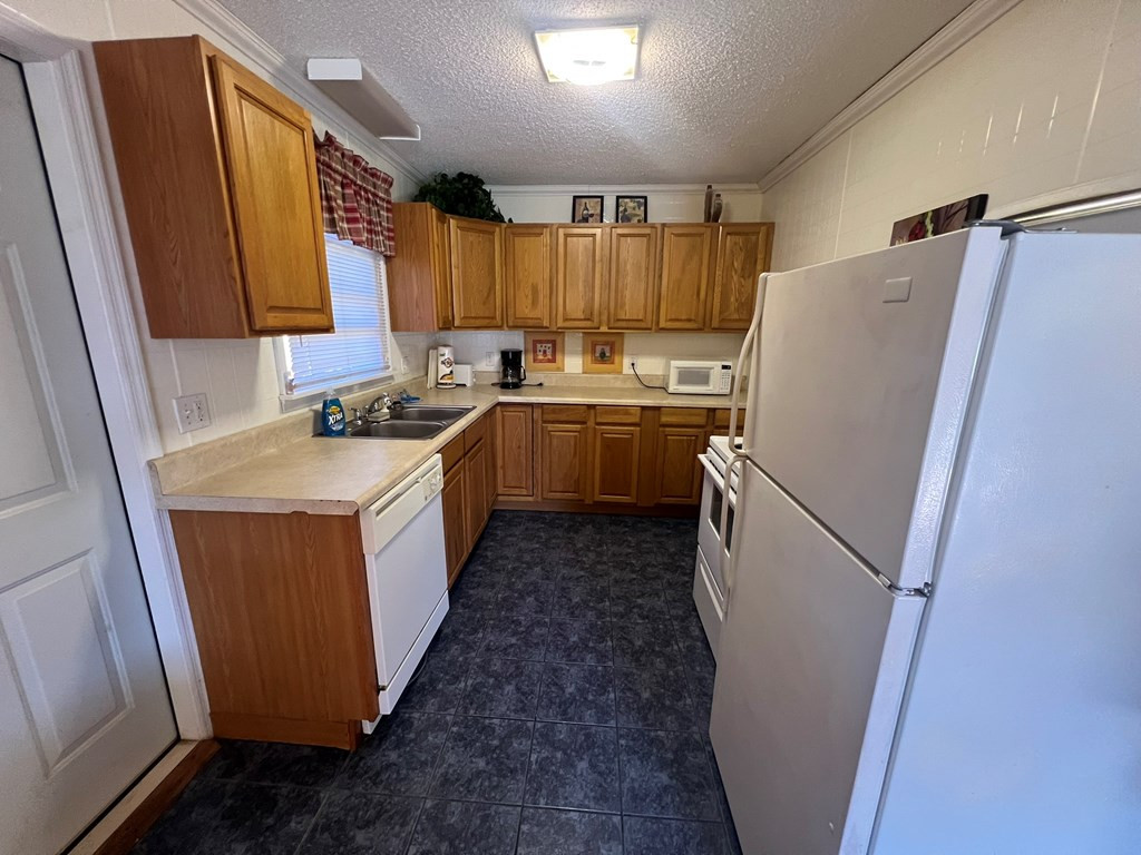 71 Laura Street Property Photo 13