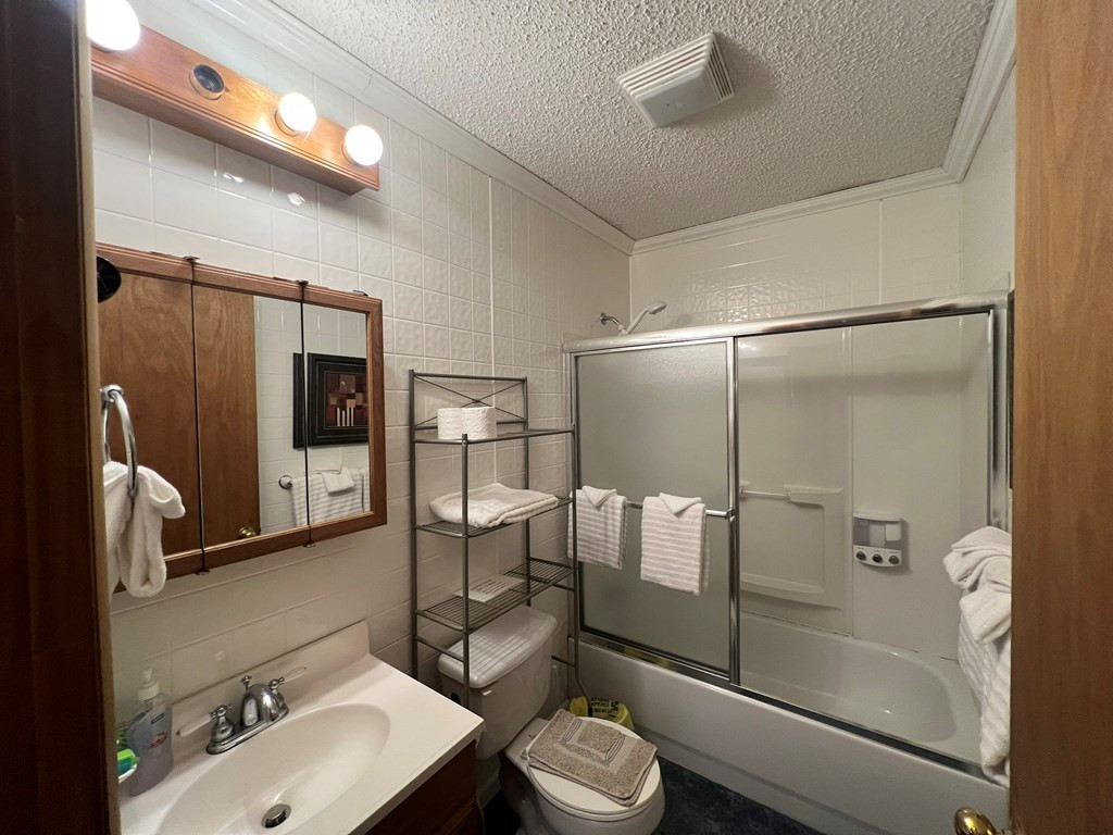 71 Laura Street Property Photo 17