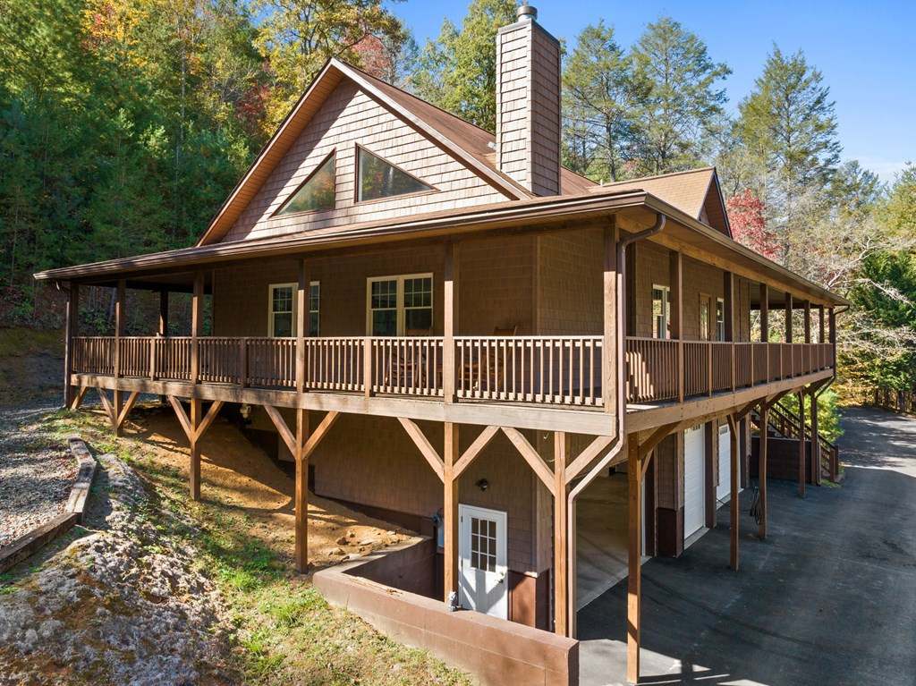 358 Misty River Circle Property Photo 5