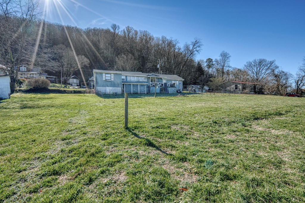 385 Aquone Property Photo 5