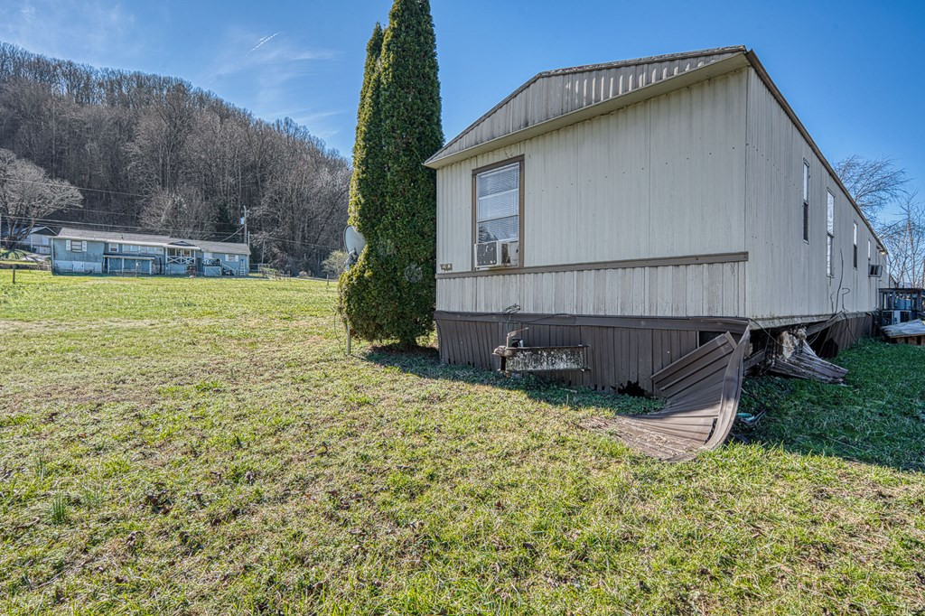 385 Aquone Property Photo 6