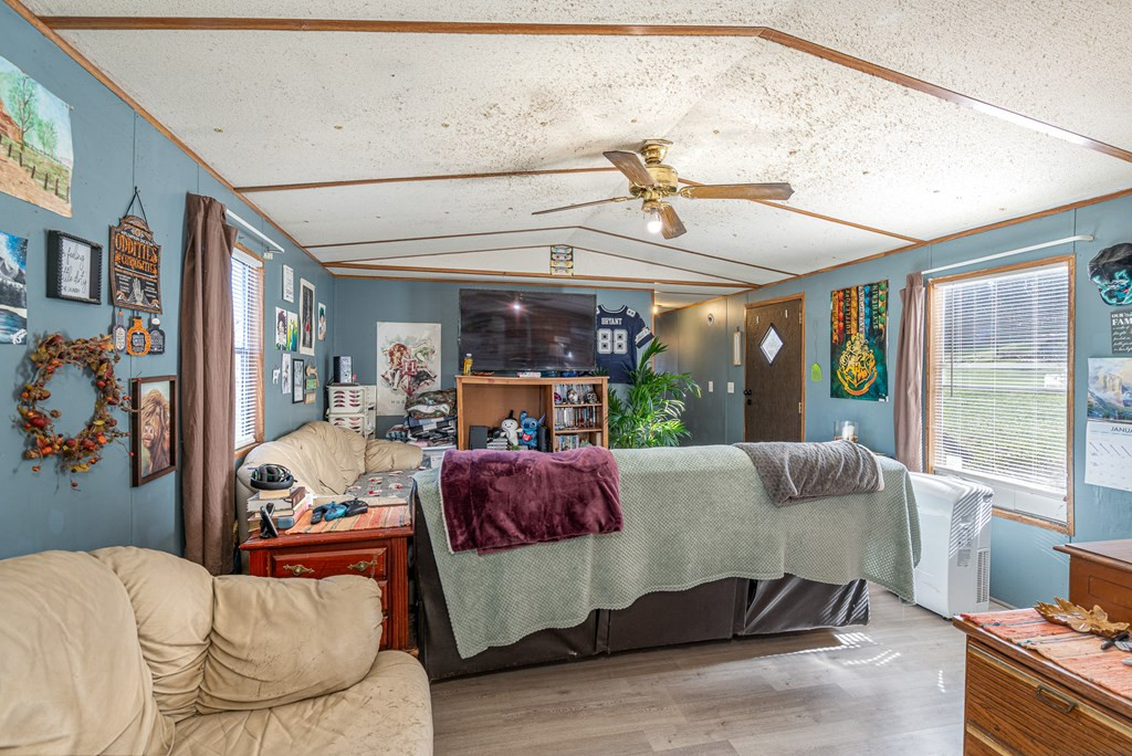385 Aquone Property Photo 12