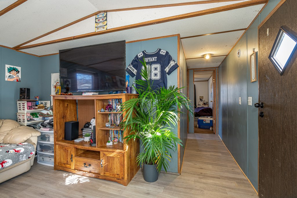 385 Aquone Property Photo 17