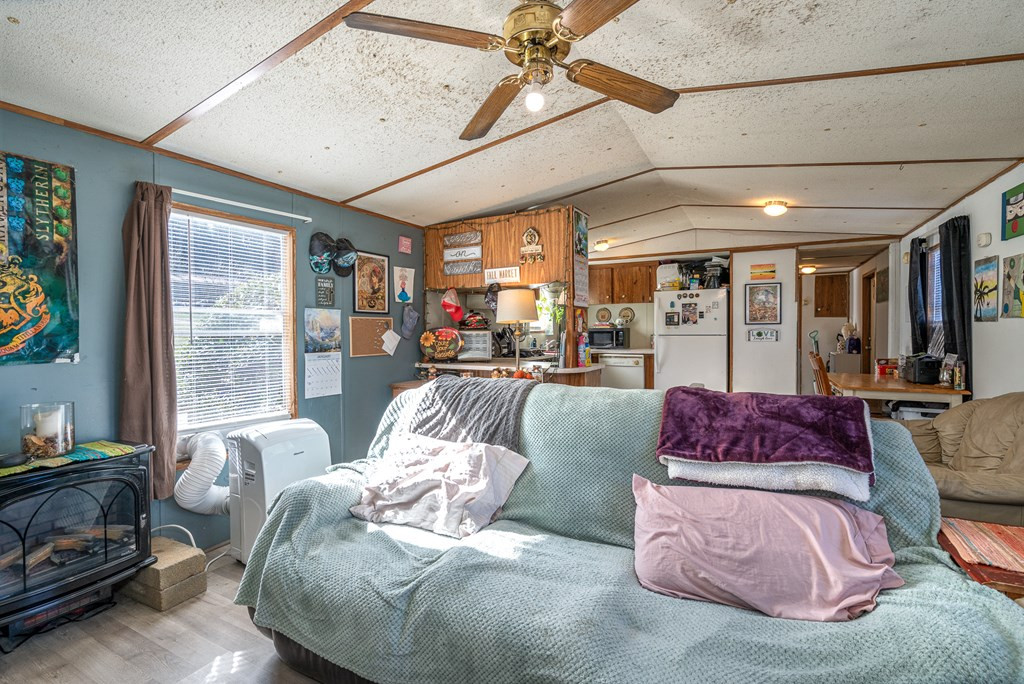 385 Aquone Property Photo 21