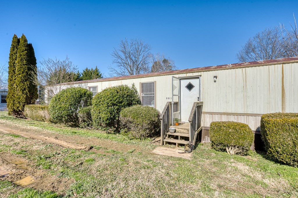 385 Aquone Property Photo 23