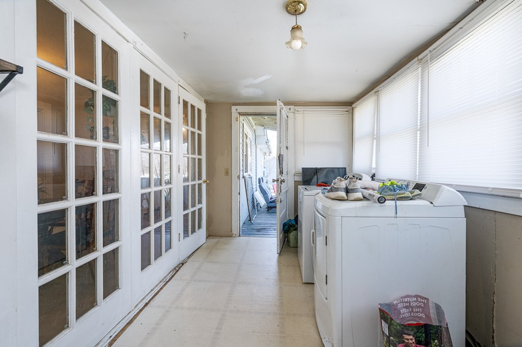 385 Aquone Property Photo 33