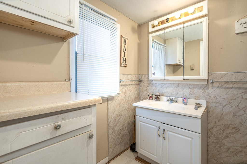 385 Aquone Property Photo 35