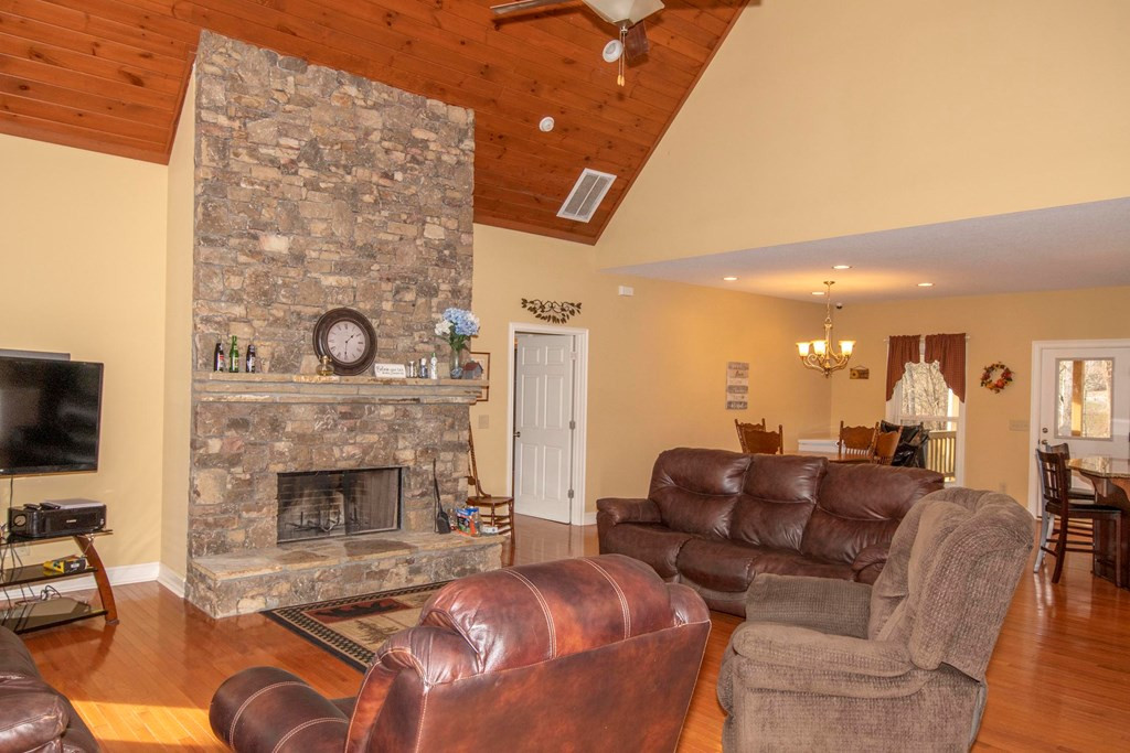 11509 Hwy 64 E Property Photo 8