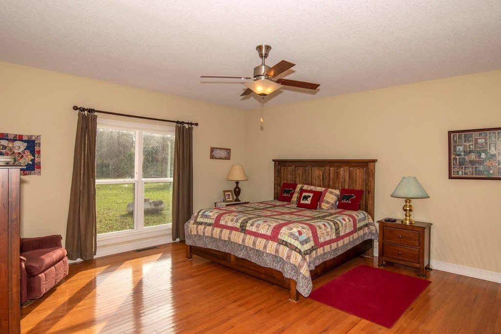 11509 Hwy 64 E Property Photo 18