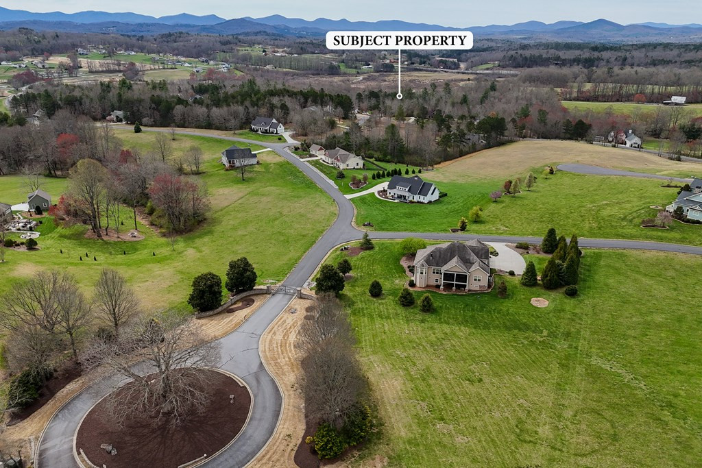 00 Yonah Way Property Photo 3