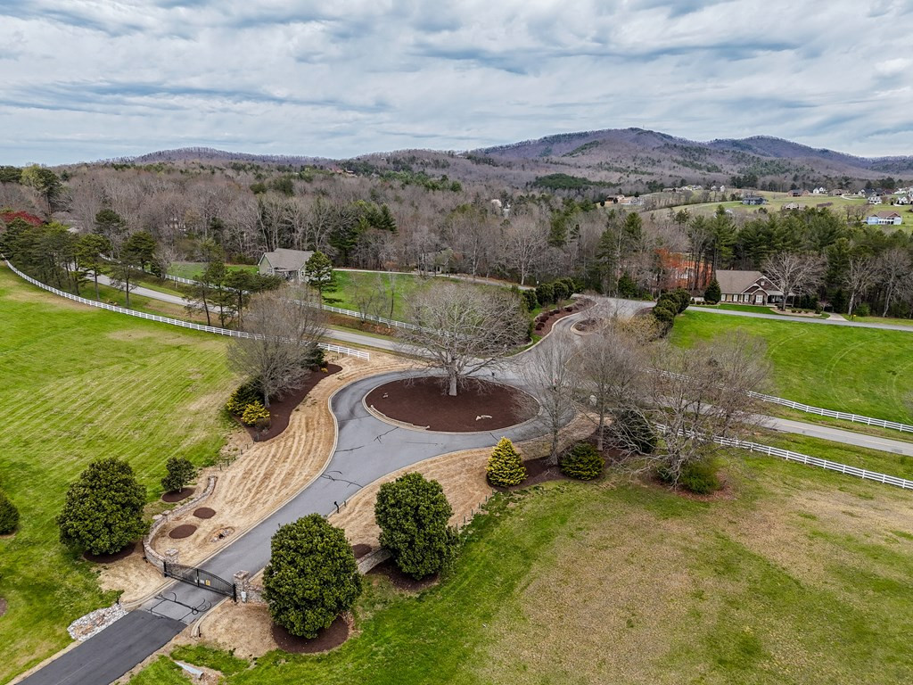 00 Yonah Way Property Photo 14