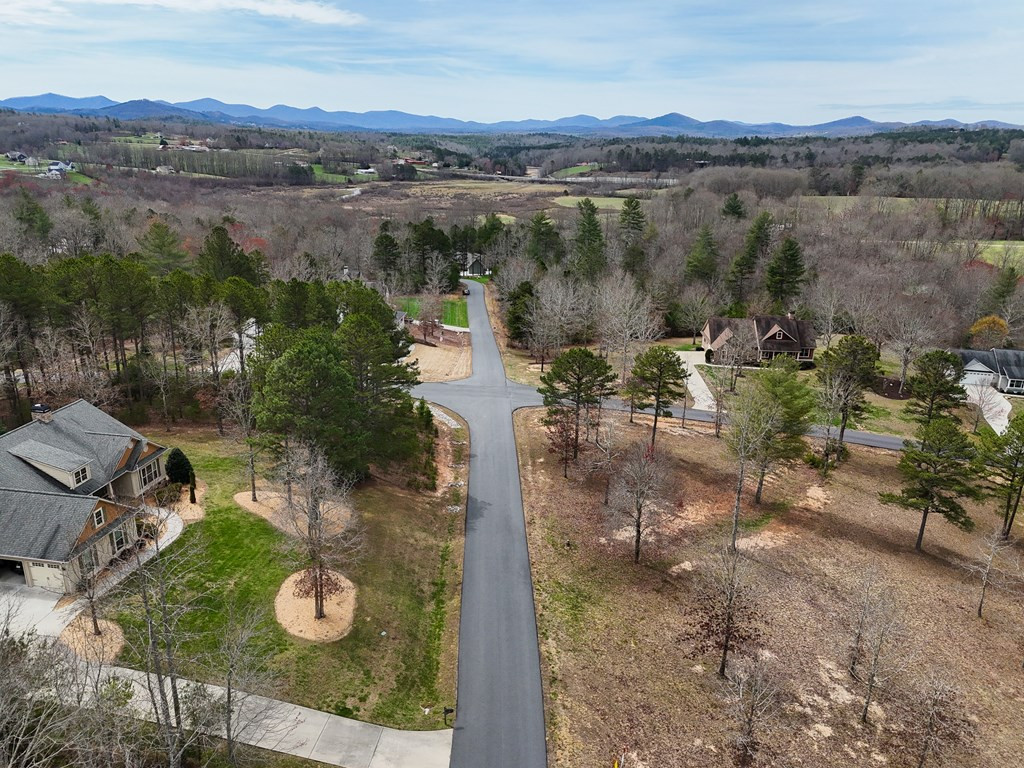 00 Yonah Way Property Photo 16
