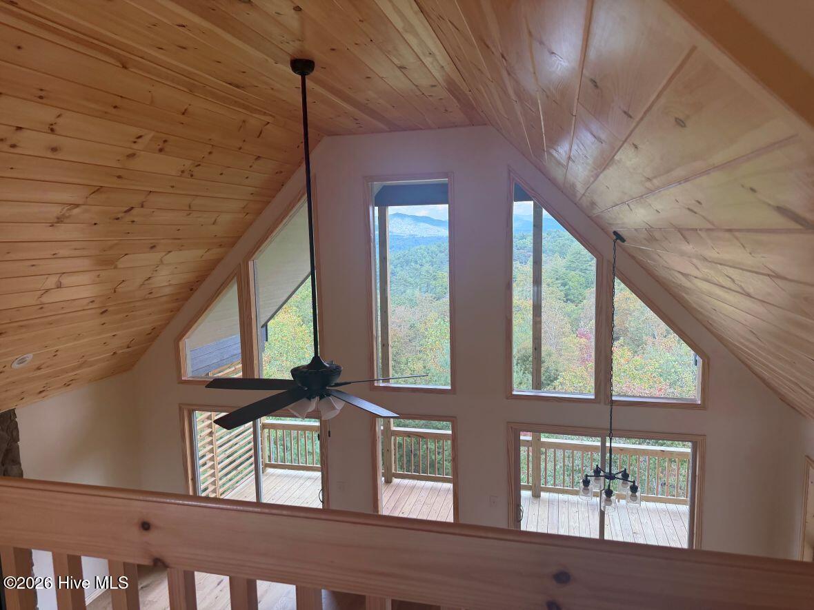 821 Point Overlook Trail Property Photo 10