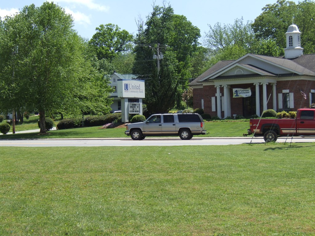 00 Main Street Property Photo 10