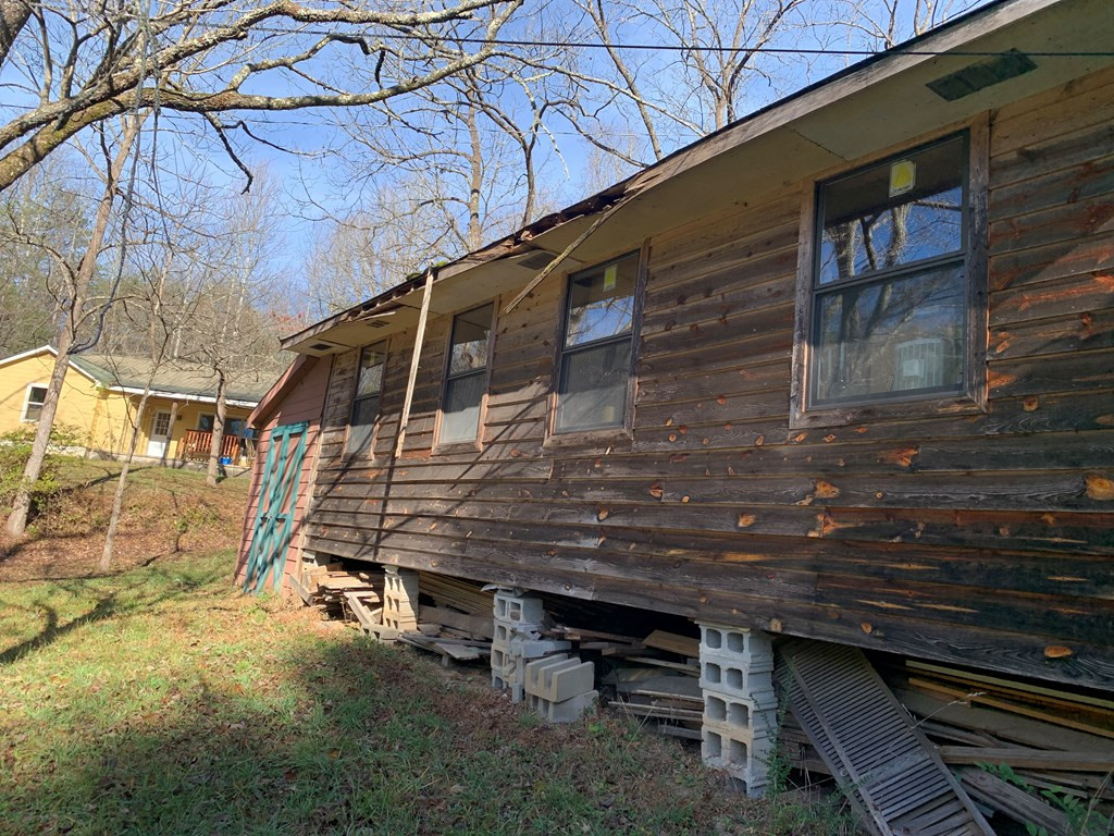 1933 Ford Road Property Photo 18
