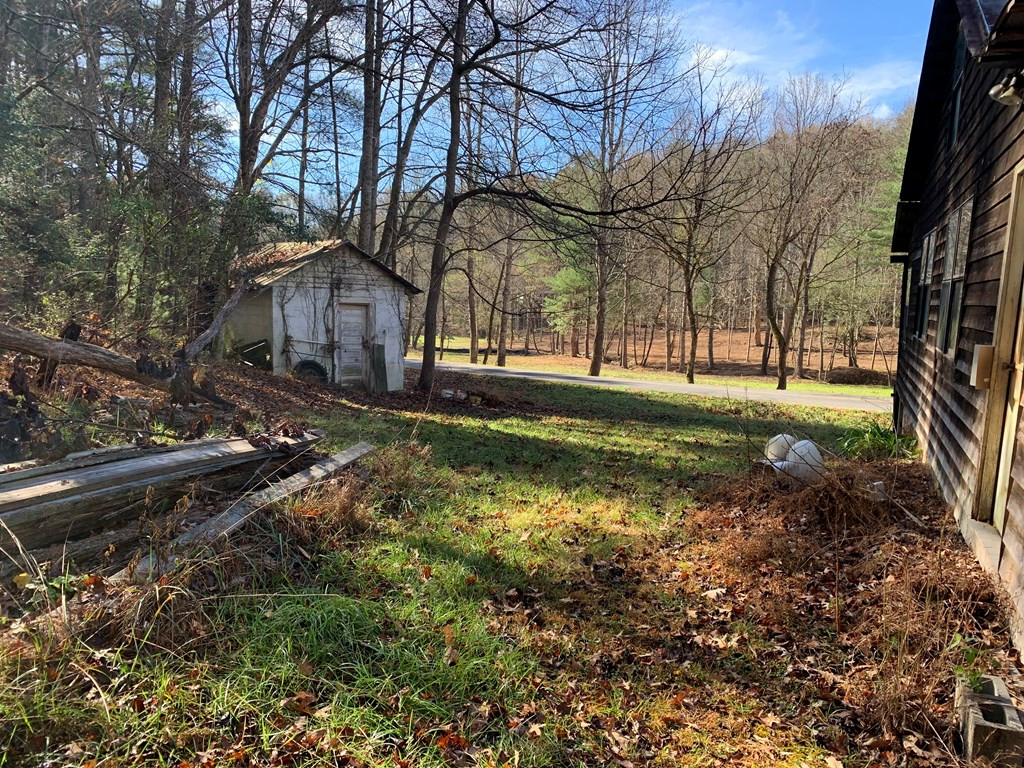 1933 Ford Road Property Photo 27
