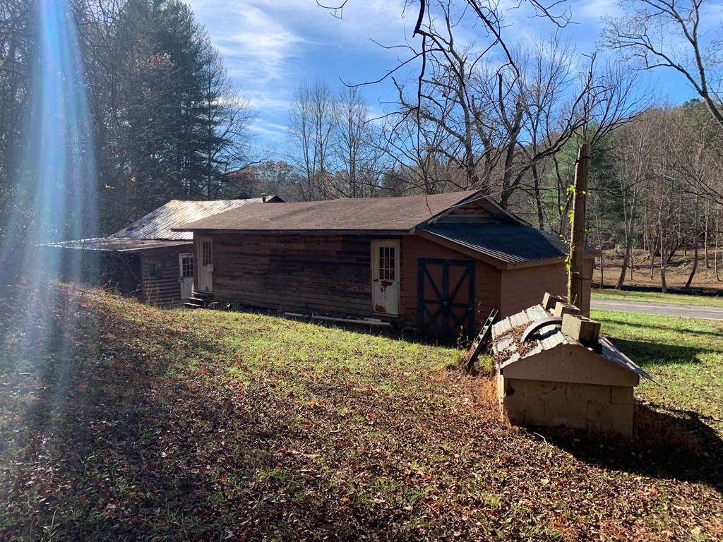 1933 Ford Road Property Photo 31