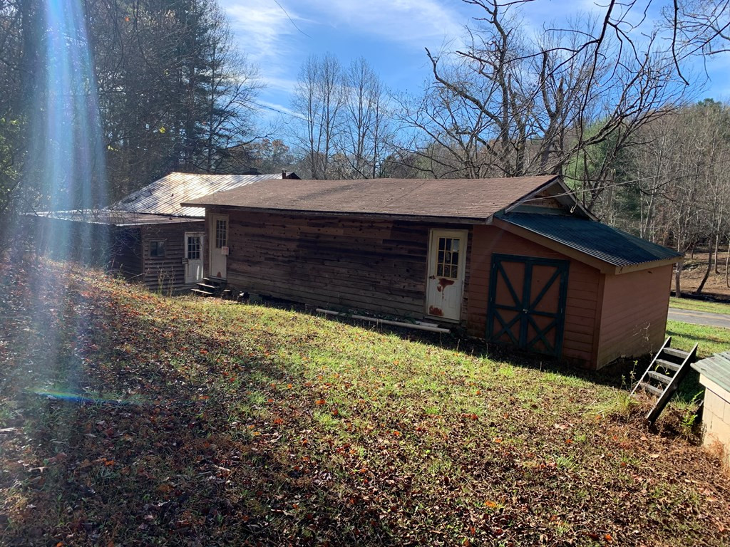 1933 Ford Road Property Photo 32