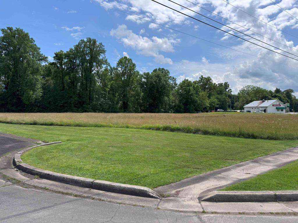 4.27 Upper Valley Lane Property Photo 2