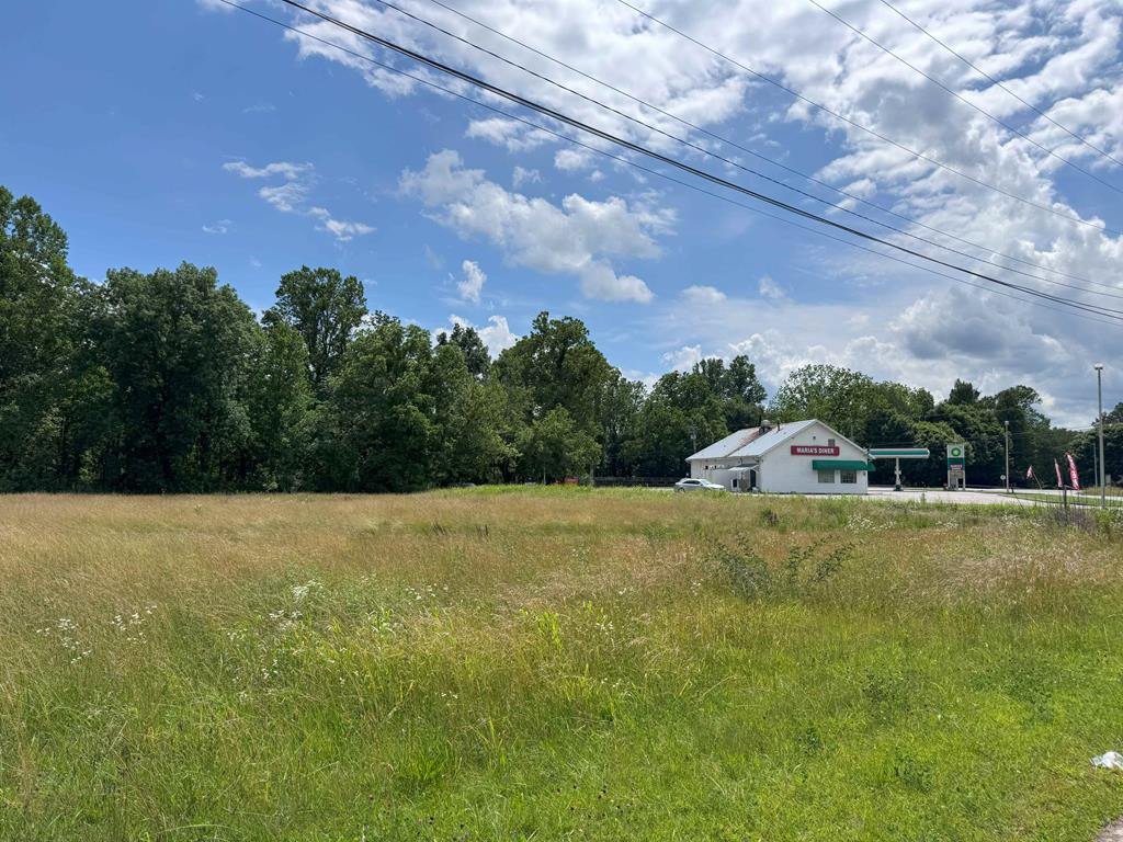4.27 Upper Valley Lane Property Photo 5