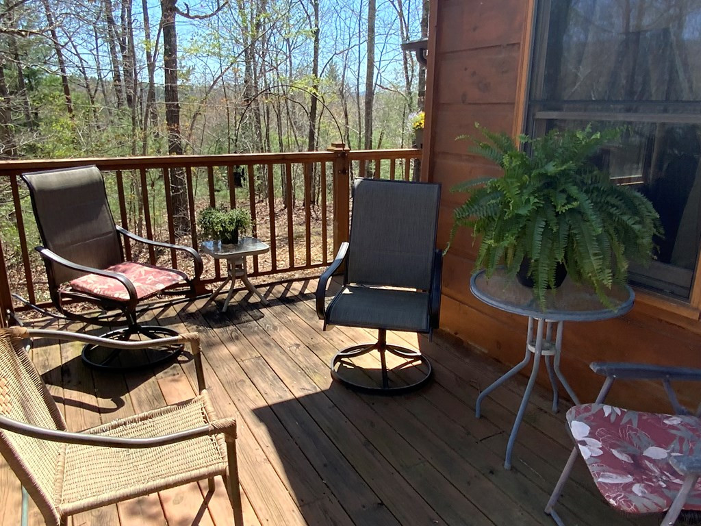 124 Bradford Drive Property Photo 4