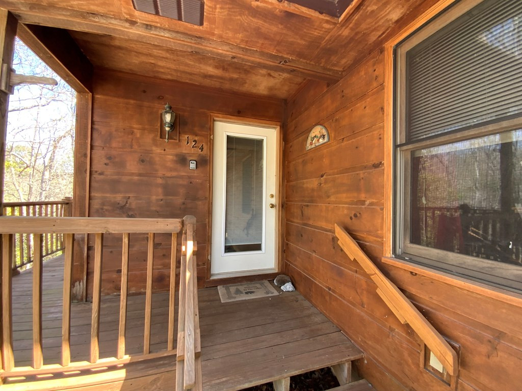 124 Bradford Drive Property Photo 6