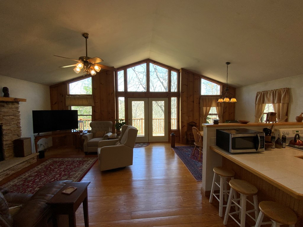 124 Bradford Drive Property Photo 8