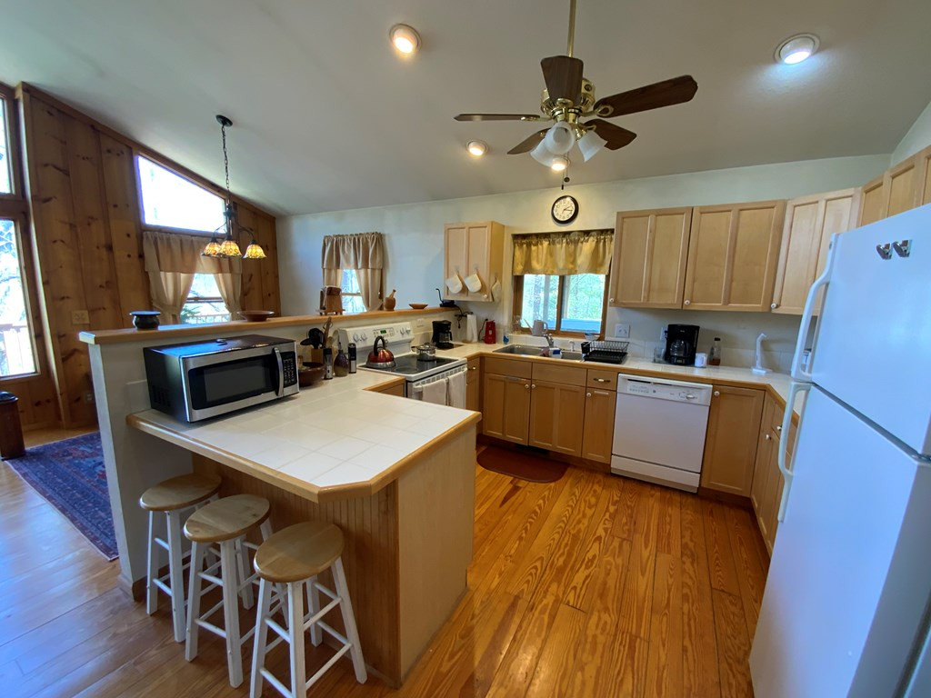 124 Bradford Drive Property Photo 13