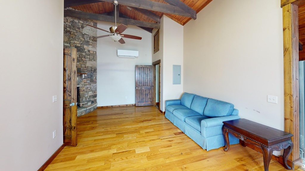 6785 Airport Road Property Photo 7