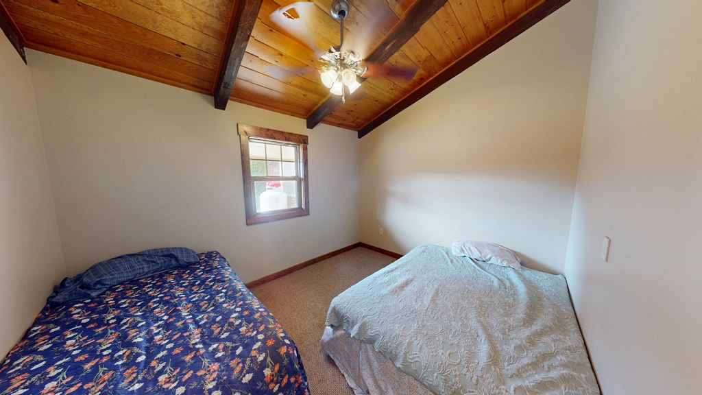 6785 Airport Road Property Photo 15