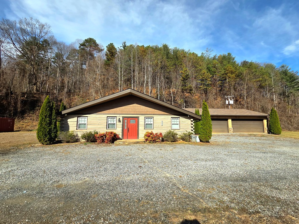 6785 Airport Road Property Photo 19