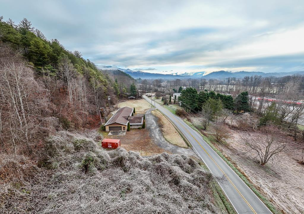 6785 Airport Road Property Photo 34