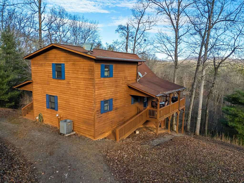 255 Birchwood Circle Property Photo 4