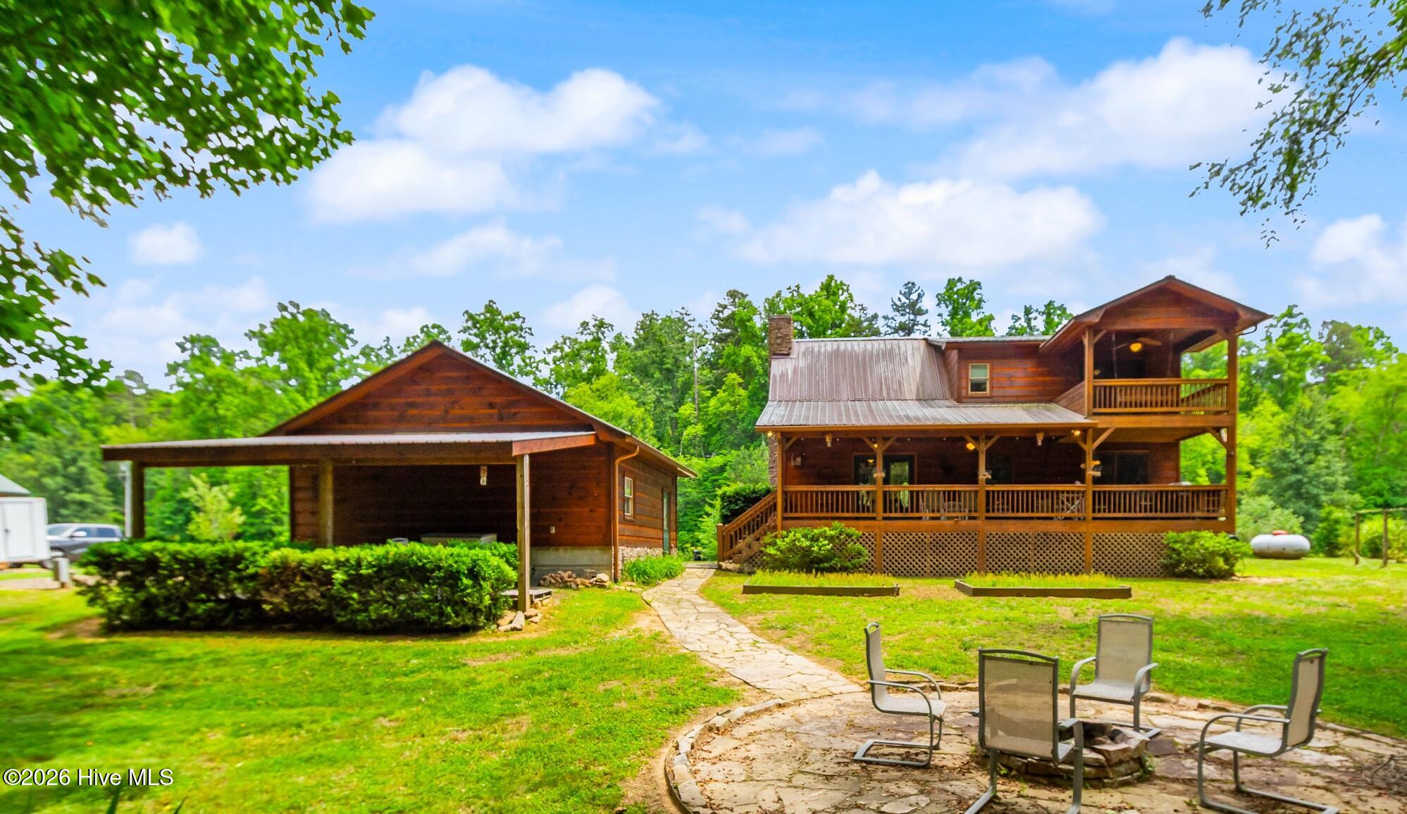 64 Canoe Bend Property Photo 3