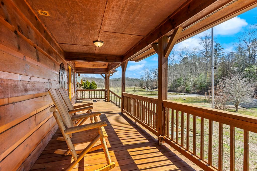 64 Canoe Bend Property Photo 8