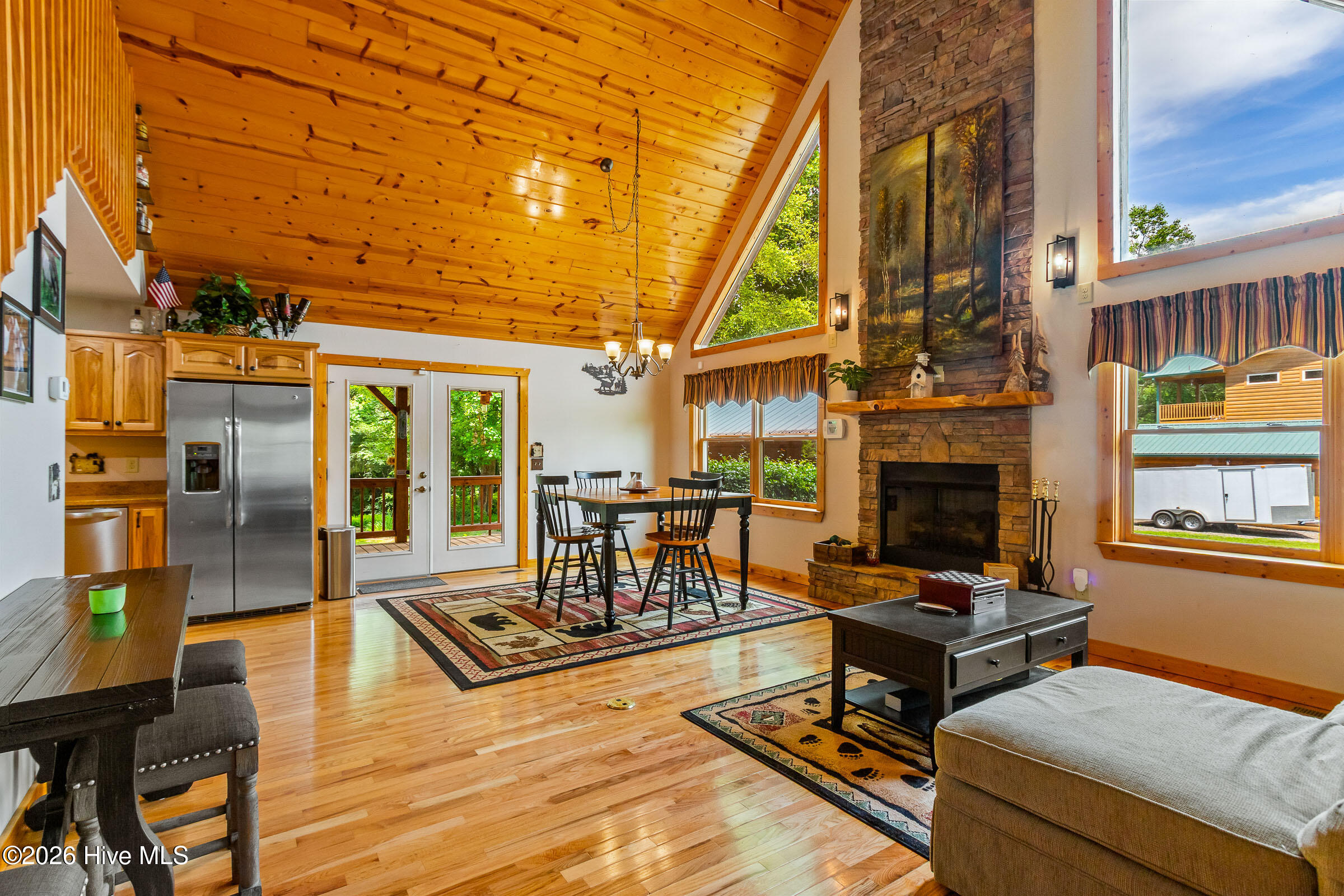 64 Canoe Bend Property Photo 11