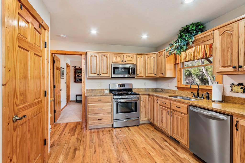 64 Canoe Bend Property Photo 23