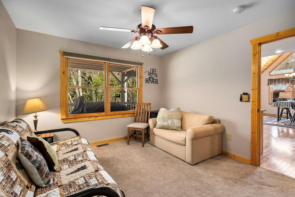 64 Canoe Bend Property Photo 32