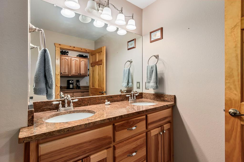 64 Canoe Bend Property Photo 36