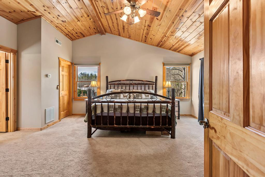 64 Canoe Bend Property Photo 42