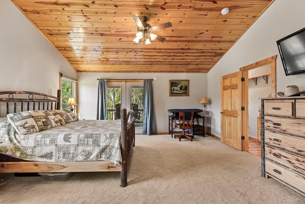 64 Canoe Bend Property Photo 49