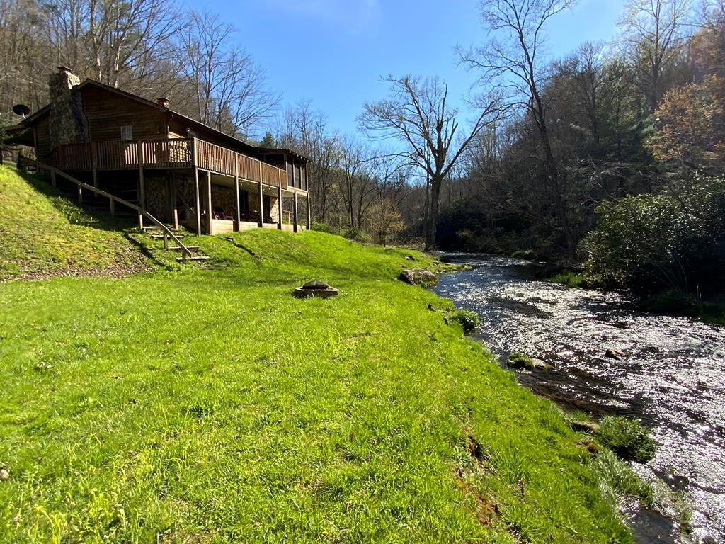 21027 Wayah Road Property Photo 1
