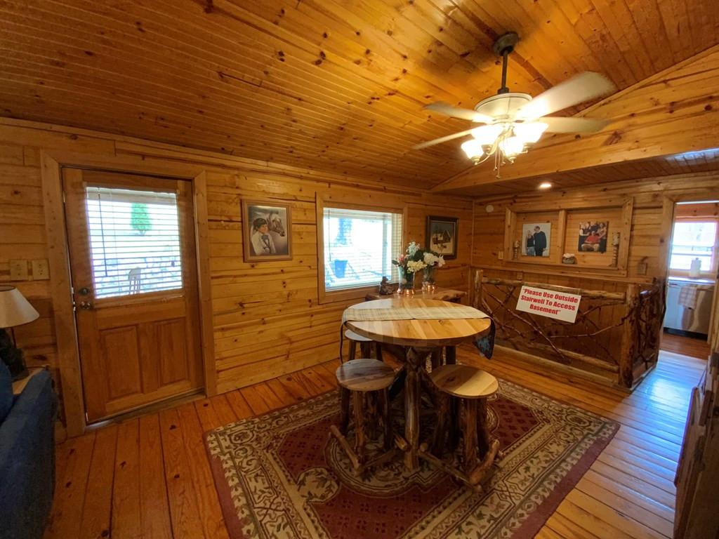 21027 Wayah Road Property Photo 8
