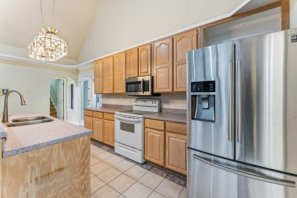 286 Mccombs Road Property Photo 5