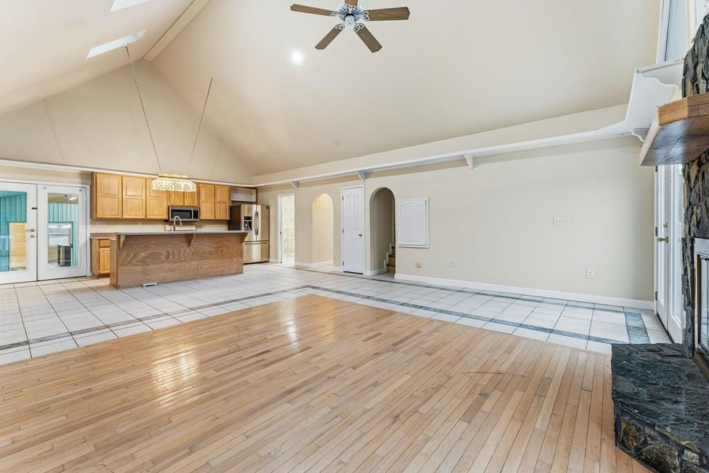 286 Mccombs Road Property Photo 8