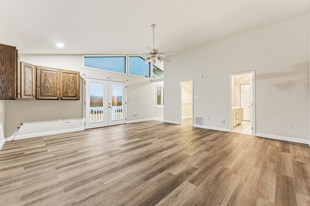 286 Mccombs Road Property Photo 13
