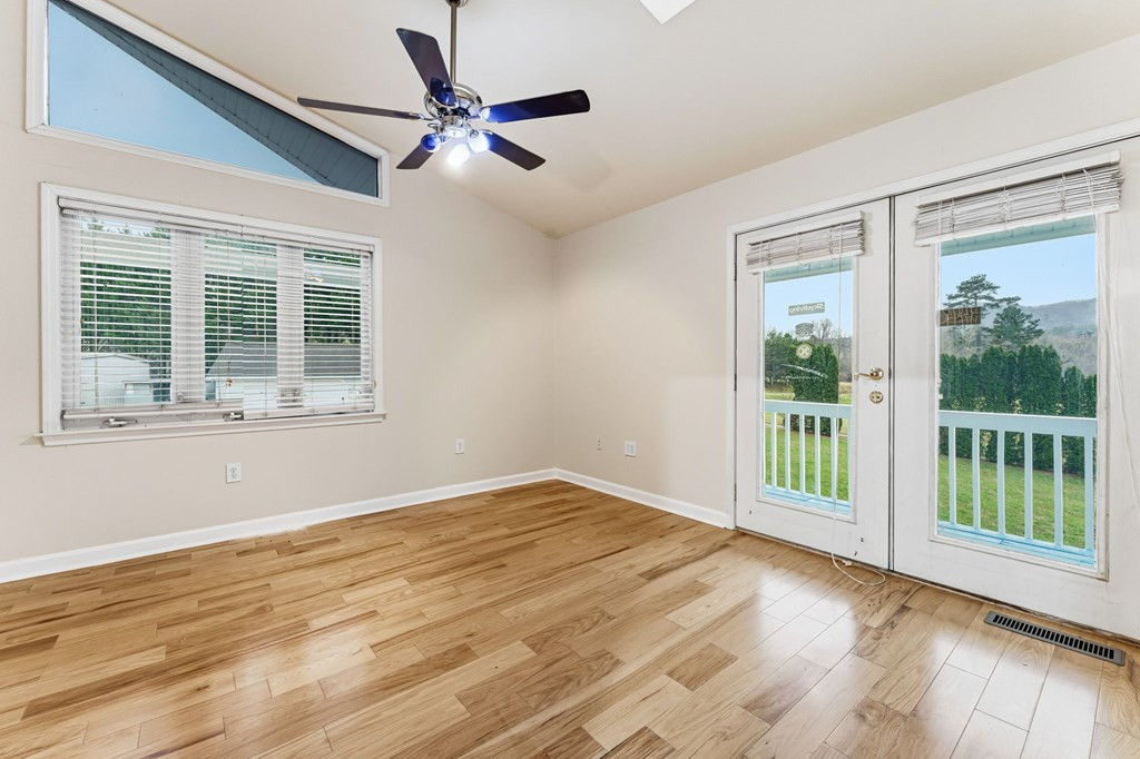 286 Mccombs Road Property Photo 18