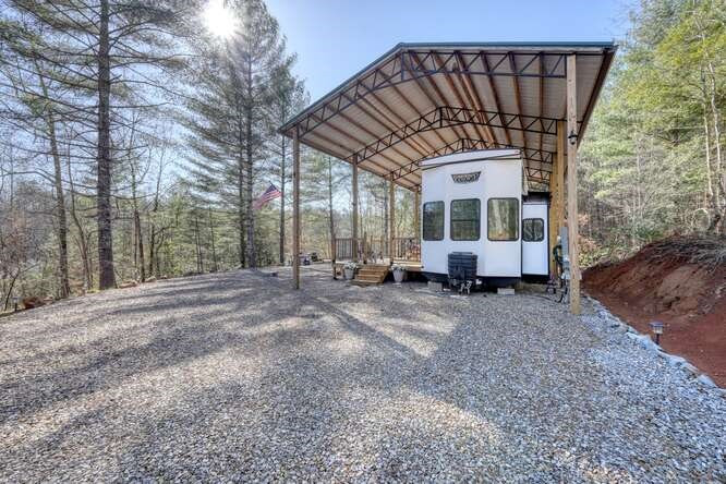 47 Conestoga Trail Property Photo 6